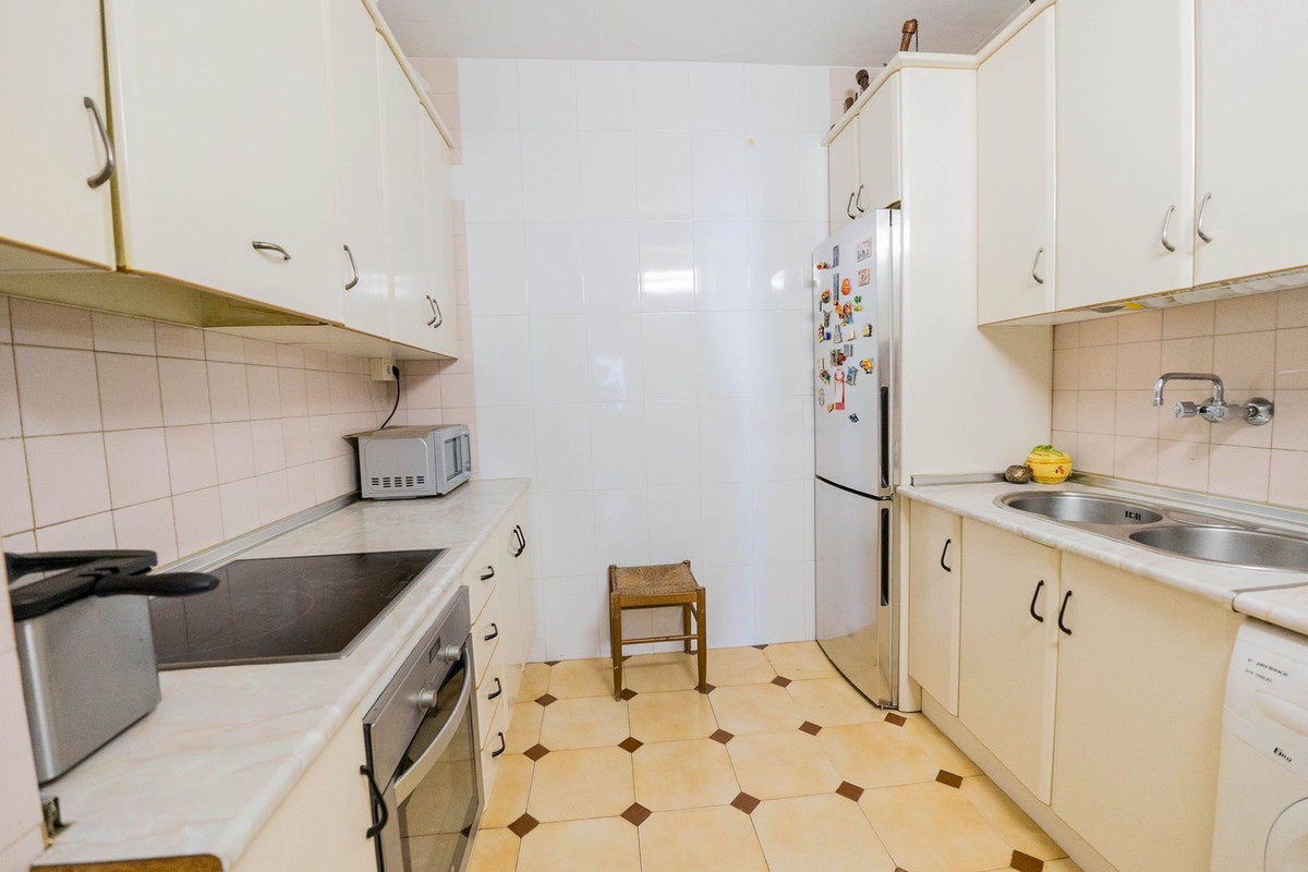 Se vende Apartamento en Planta Última de 2 dormitorios en Costa Del Sol, Málaga, España