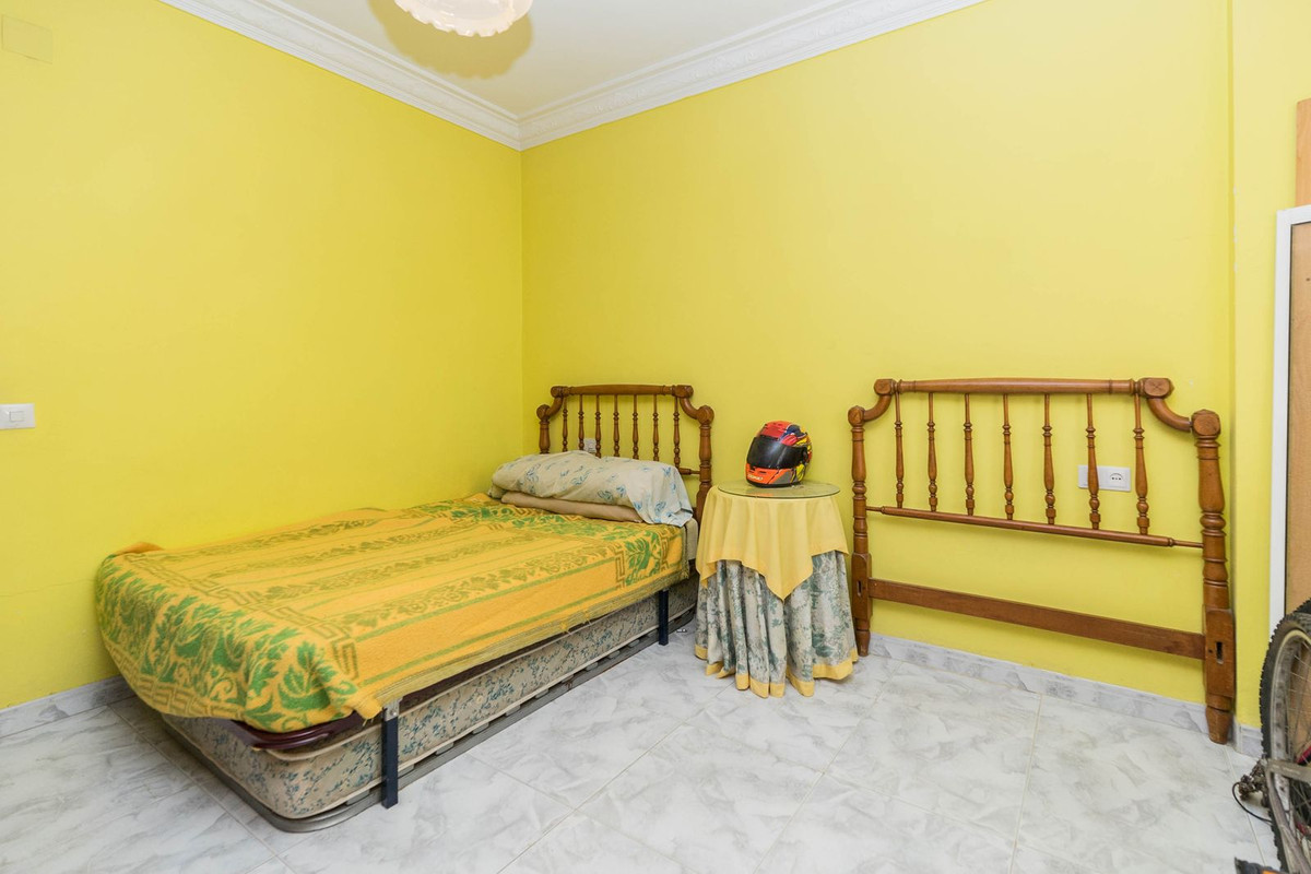 Se vende Apartamento en Planta Última de 2 dormitorios en Costa Del Sol, Málaga, España