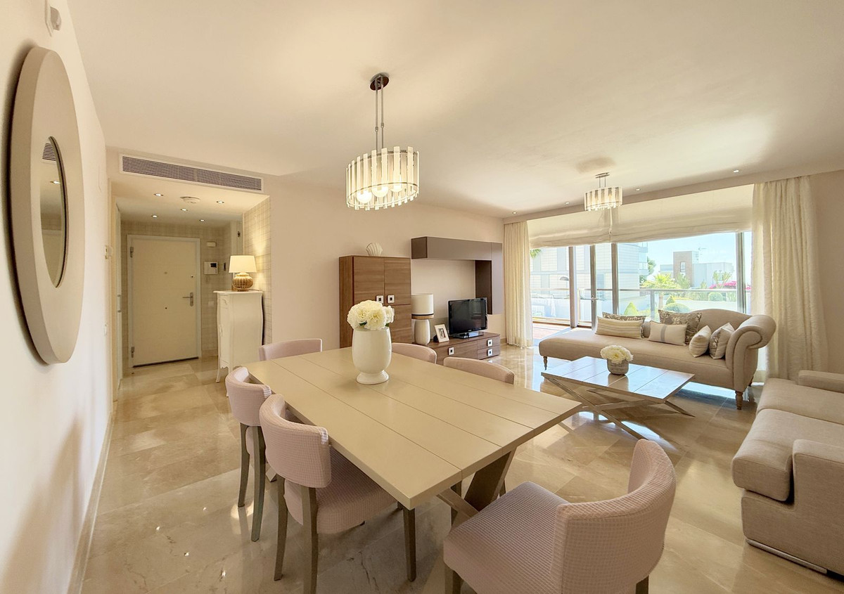 3 Bed Apartment for sale in La Duquesa Costa Del Sol, Málaga, Spain