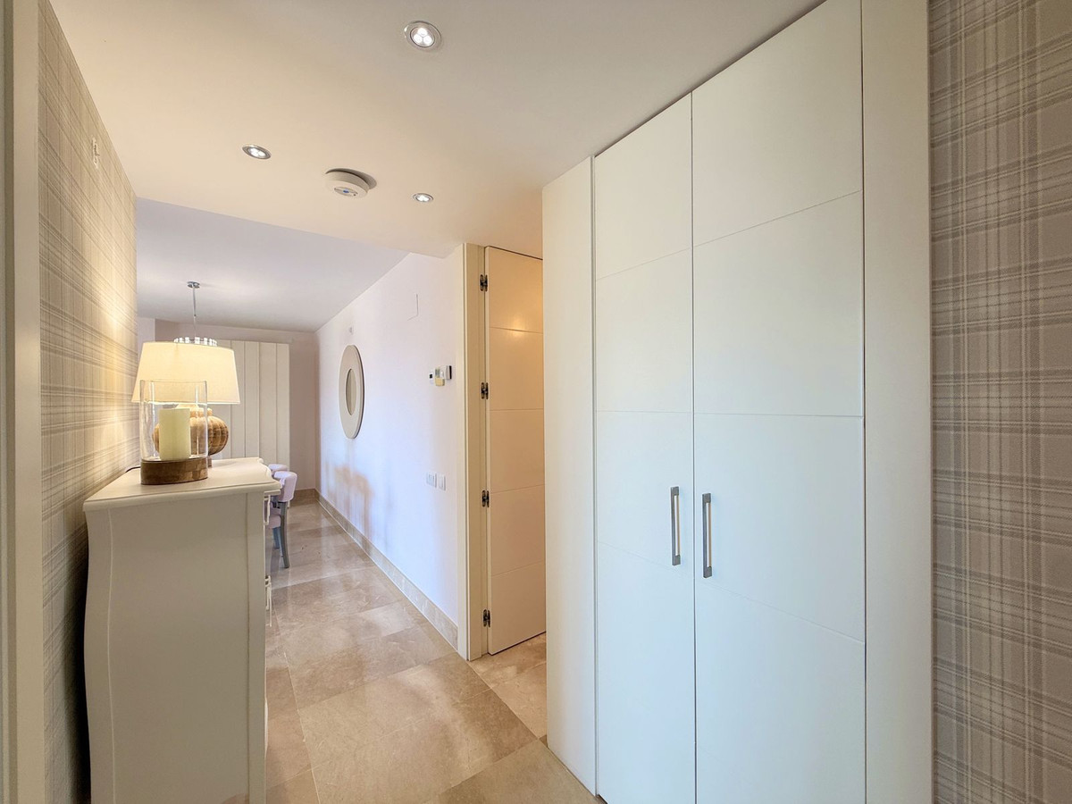 3 Bed Apartment for sale in La Duquesa Costa Del Sol, Málaga, Spain