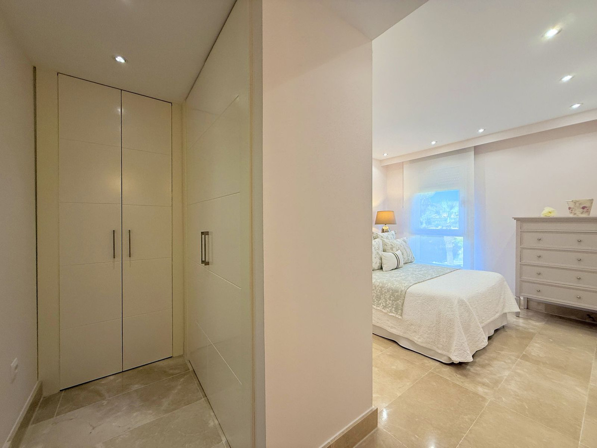 3 Bed Apartment for sale in La Duquesa Costa Del Sol, Málaga, Spain