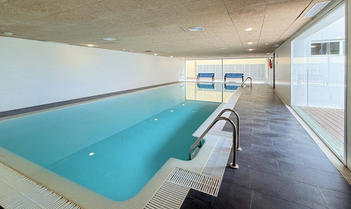 3 Bed Apartment for sale in La Duquesa Costa Del Sol, Málaga, Spain