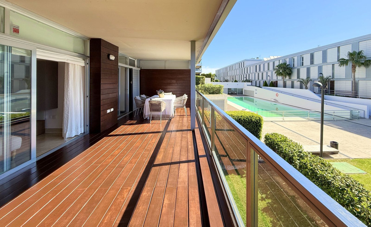 3 Bed Apartment for sale in La Duquesa Costa Del Sol, Málaga, Spain