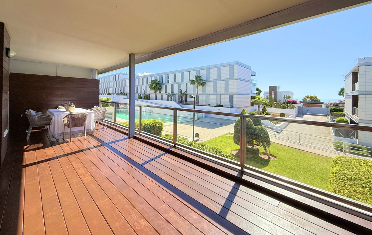 3 Bed Apartment for sale in La Duquesa Costa Del Sol, Málaga, Spain
