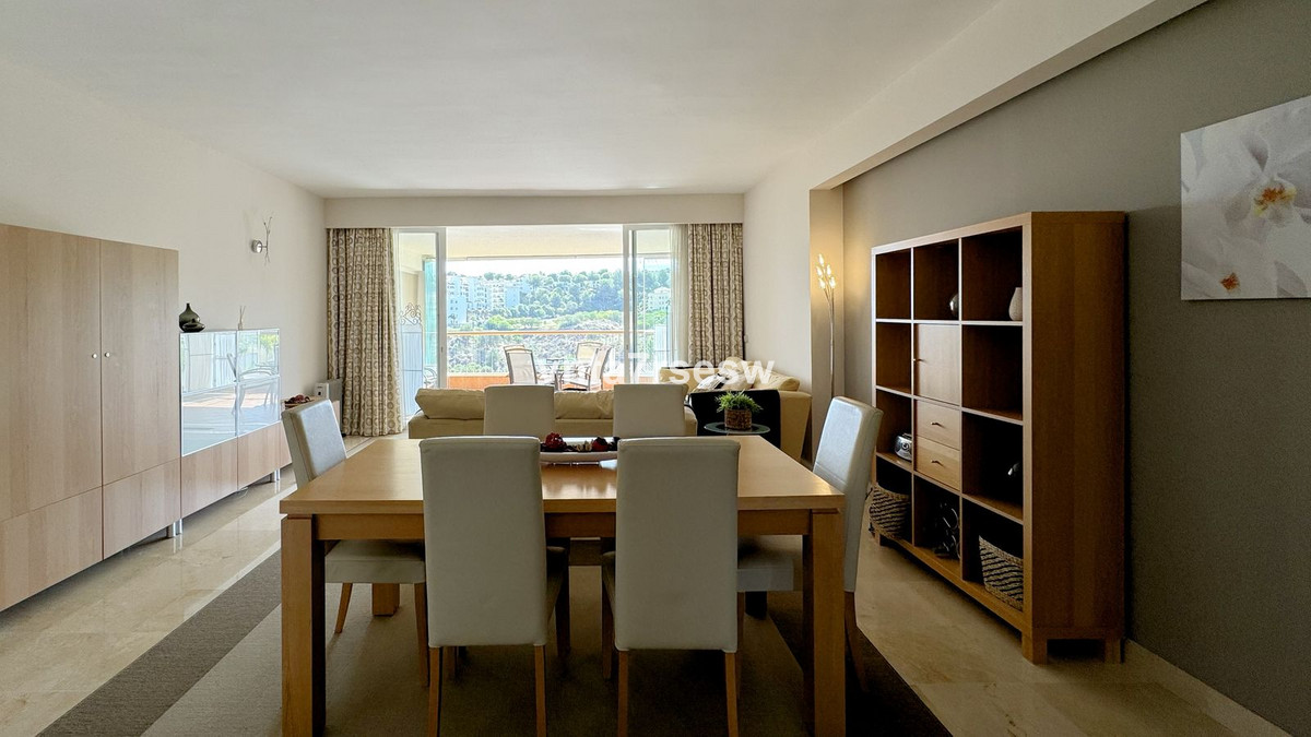 Se vende Apartamento Planta Media de 2 dormitorios en Costa Del Sol, Málaga, España