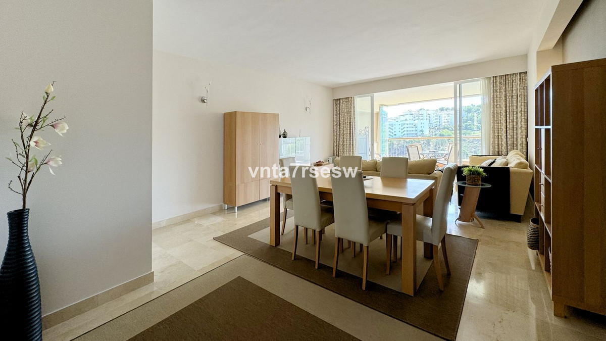 Se vende Apartamento Planta Media de 2 dormitorios en Costa Del Sol, Málaga, España