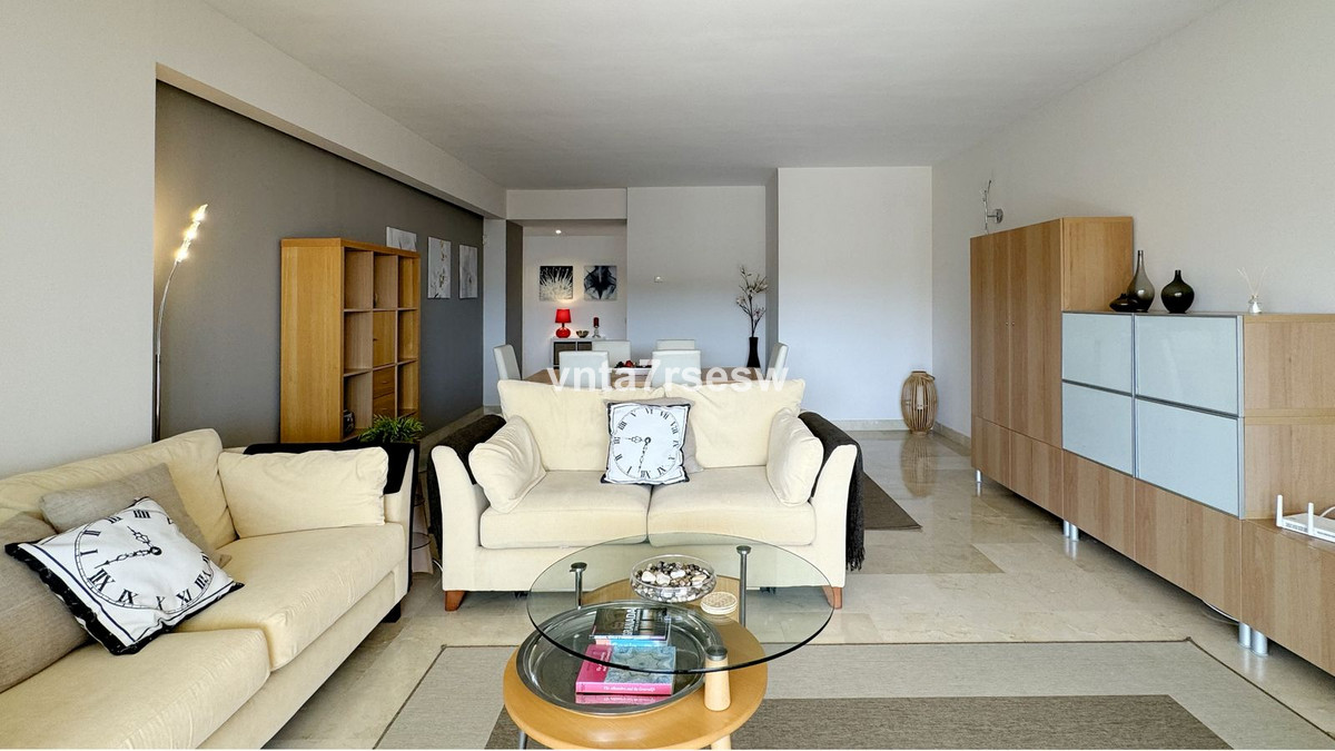 Se vende Apartamento Planta Media de 2 dormitorios en Costa Del Sol, Málaga, España