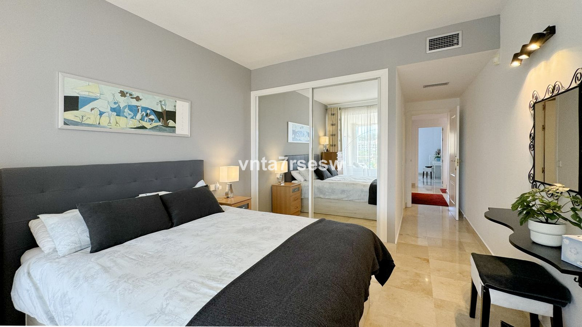 Se vende Apartamento Planta Media de 2 dormitorios en Costa Del Sol, Málaga, España