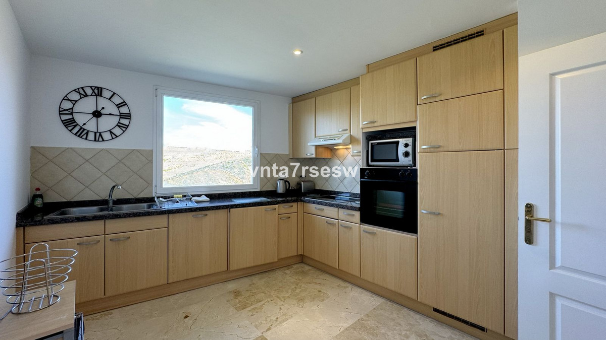 Se vende Apartamento Planta Media de 2 dormitorios en Costa Del Sol, Málaga, España