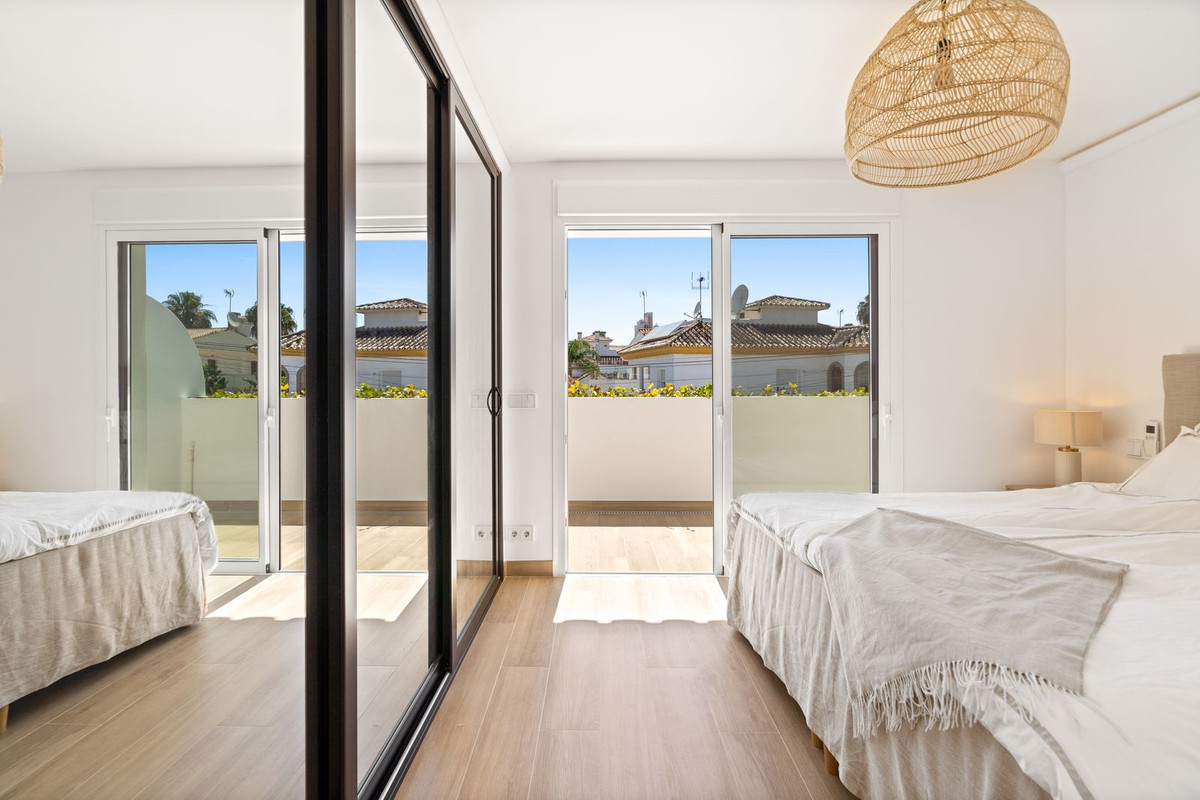 Se vende Adosada de 4 dormitorios en Costa Del Sol, Málaga, España