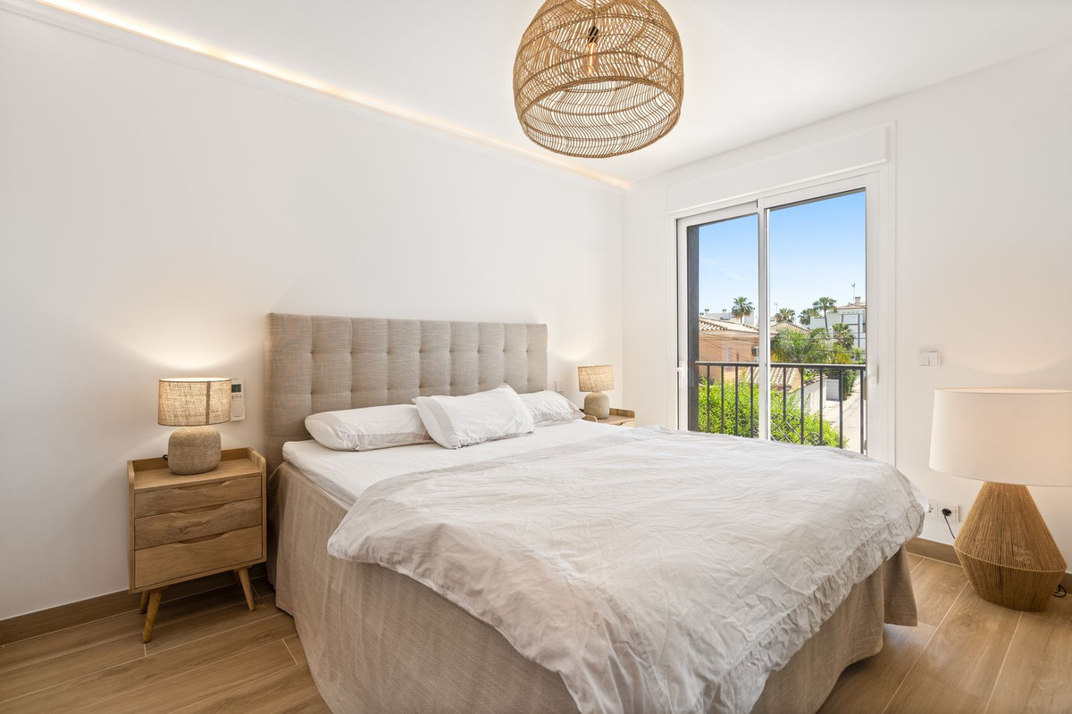 Se vende Adosada de 4 dormitorios en Costa Del Sol, Málaga, España