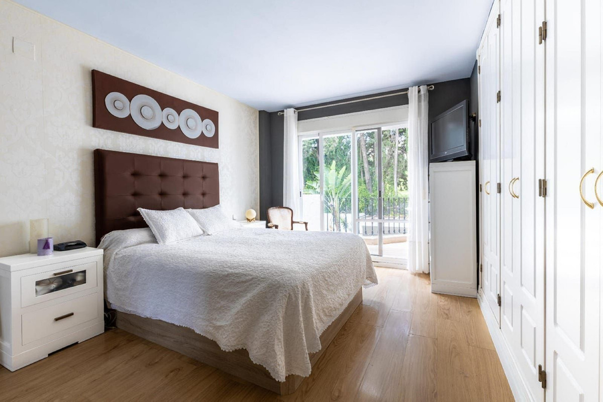 3 Bed Townhouse for sale in Nueva Andalucía Costa Del Sol, Málaga, Spain