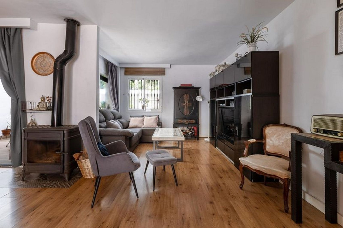 3 Bed Townhouse for sale in Nueva Andalucía Costa Del Sol, Málaga, Spain