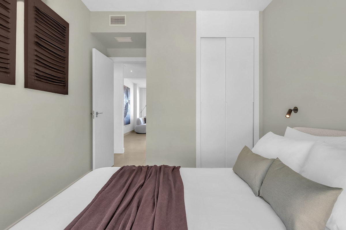 3 Bed Apartment for sale in Fuengirola Costa Del Sol, Málaga, Spain