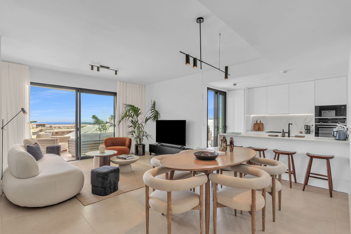 3 Bed Apartment for sale in Fuengirola Costa Del Sol, Málaga, Spain