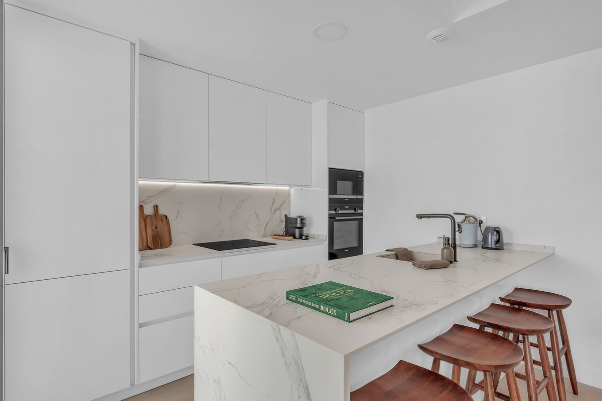3 Bed Apartment for sale in Fuengirola Costa Del Sol, Málaga, Spain