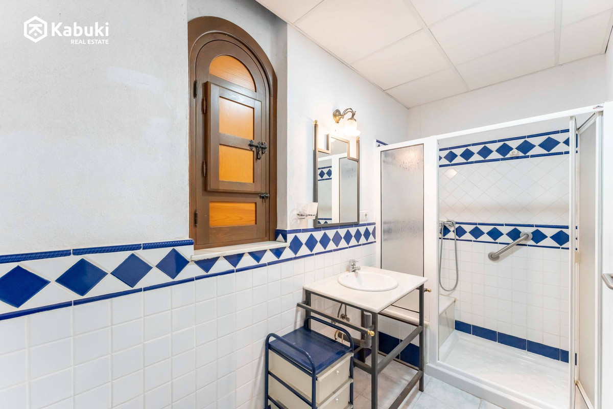 8 Bed Townhouse for sale in Campanillas Málaga Ciudad, Málaga, Spain