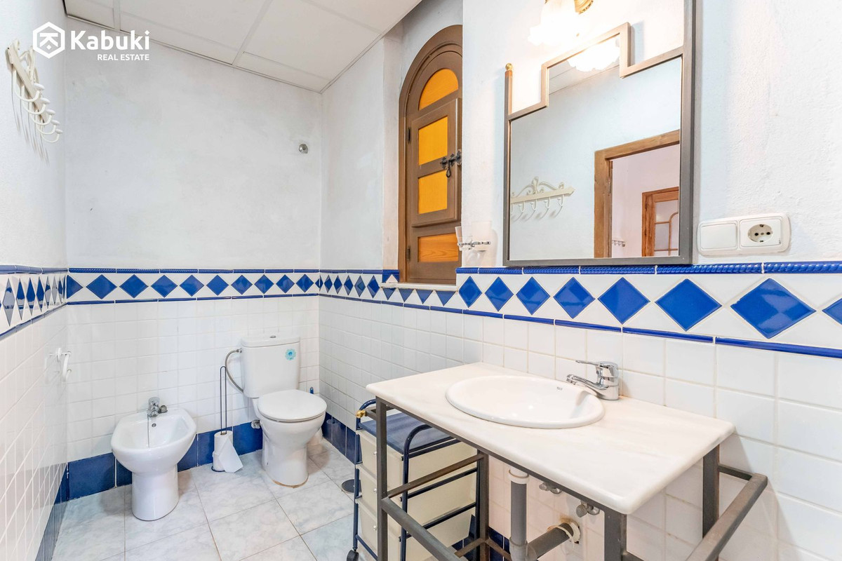 8 Bed Townhouse for sale in Campanillas Málaga Ciudad, Málaga, Spain
