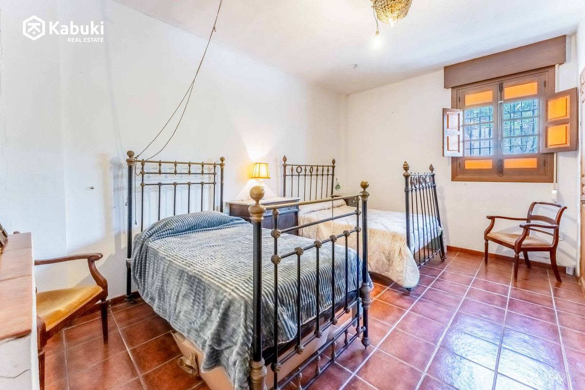 8 Bed Townhouse for sale in Campanillas Málaga Ciudad, Málaga, Spain