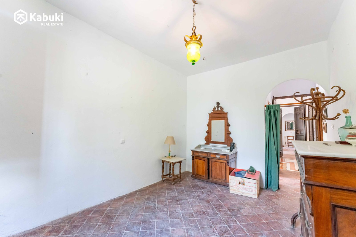 8 Bed Townhouse for sale in Campanillas Málaga Ciudad, Málaga, Spain