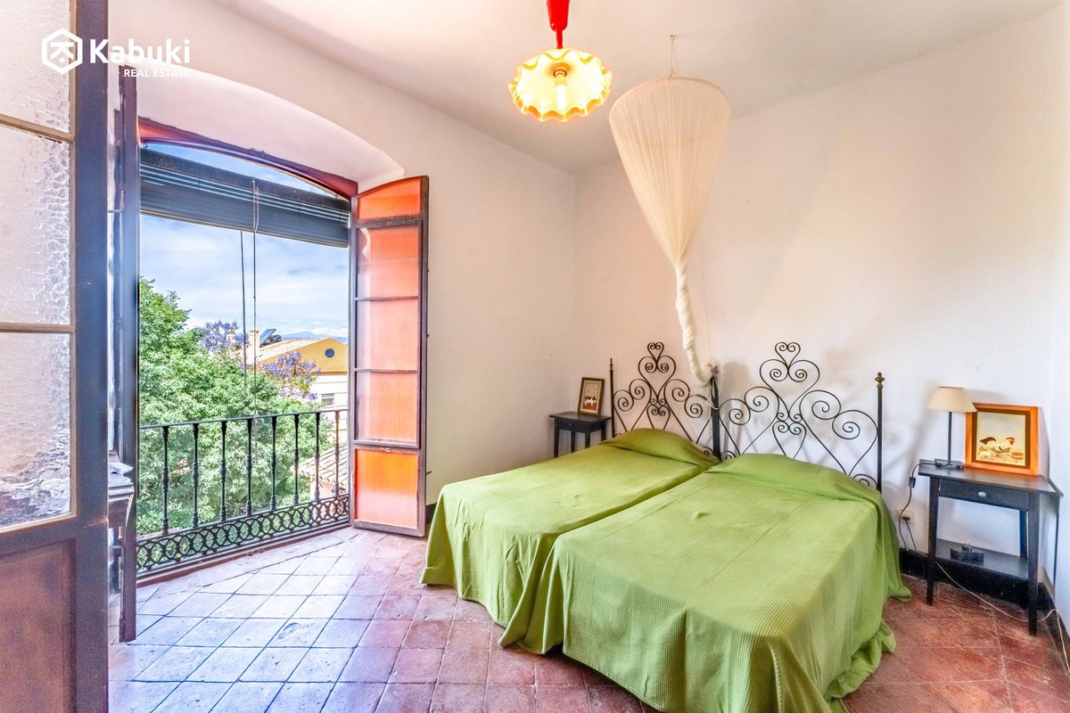 8 Bed Townhouse for sale in Campanillas Málaga Ciudad, Málaga, Spain