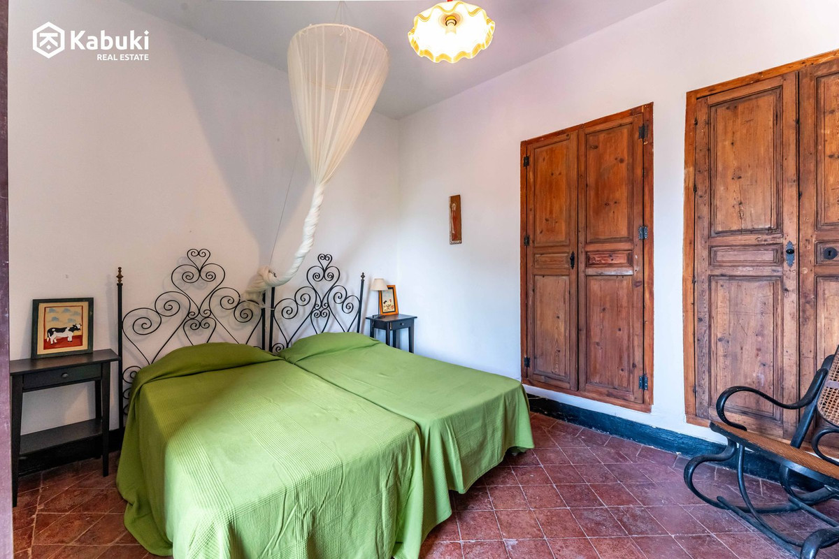 8 Bed Townhouse for sale in Campanillas Málaga Ciudad, Málaga, Spain