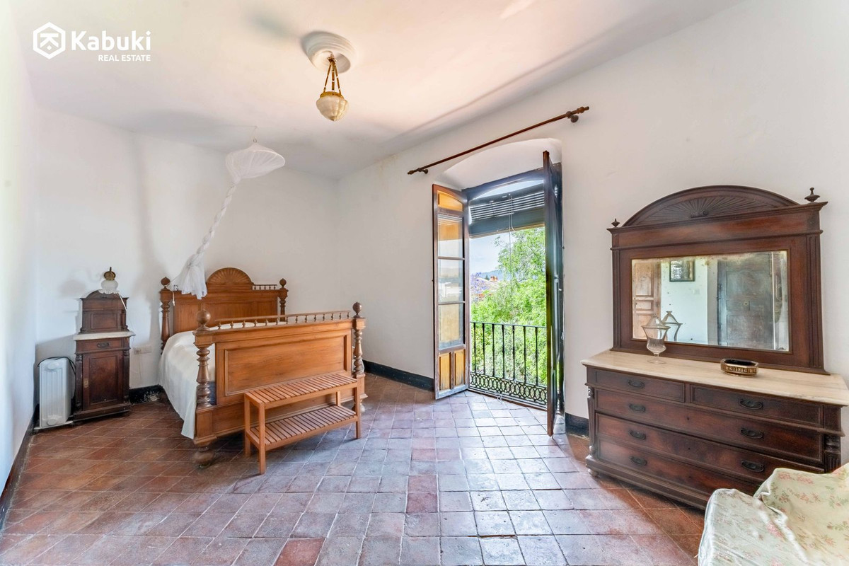 8 Bed Townhouse for sale in Campanillas Málaga Ciudad, Málaga, Spain