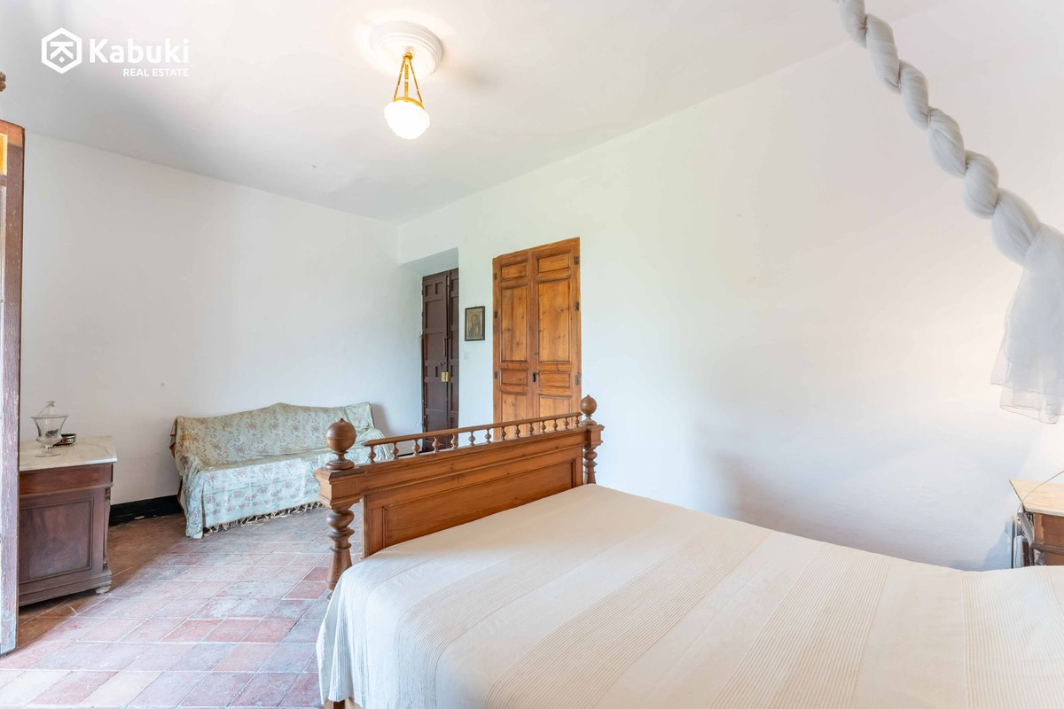 8 Bed Townhouse for sale in Campanillas Málaga Ciudad, Málaga, Spain
