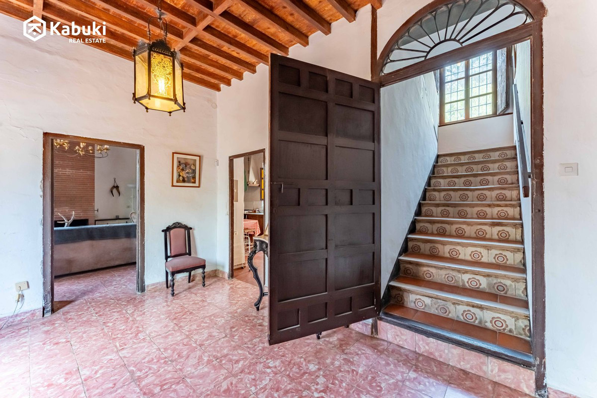 8 Bed Townhouse for sale in Campanillas Málaga Ciudad, Málaga, Spain