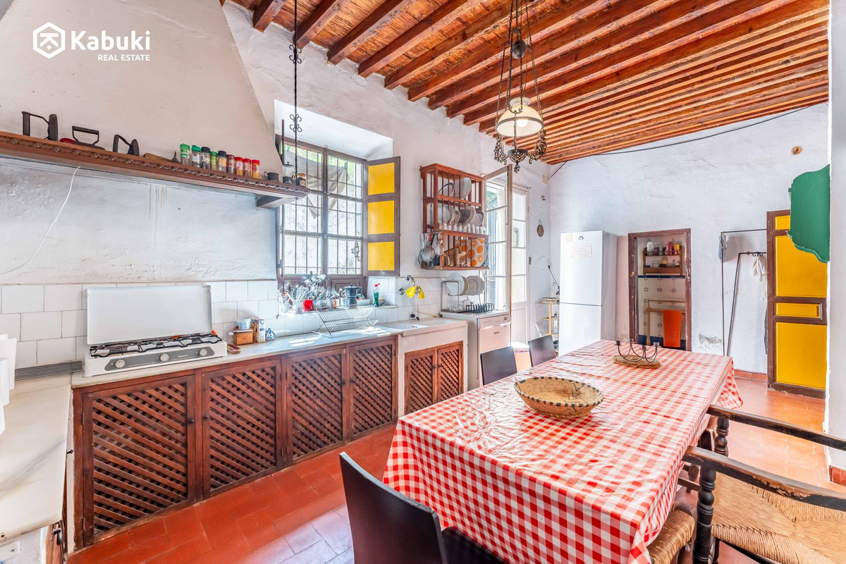 8 Bed Townhouse for sale in Campanillas Málaga Ciudad, Málaga, Spain