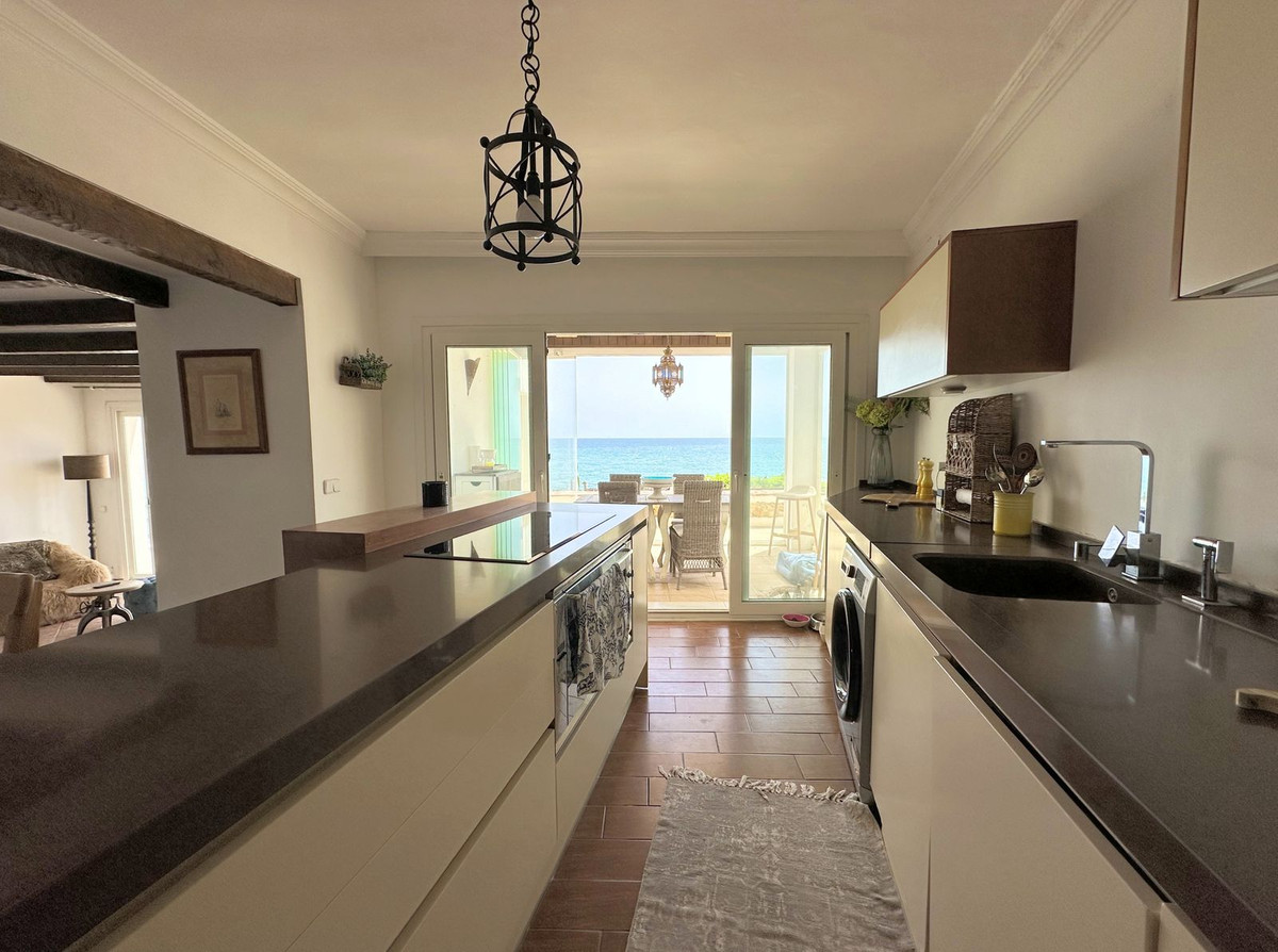 Se vende Villa - Chalet de 3 dormitorios en Costa Del Sol, Málaga, España
