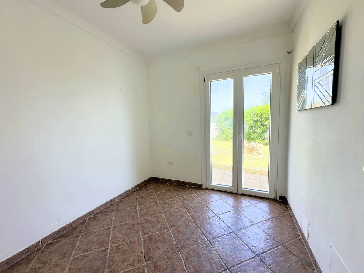 Se vende Villa - Chalet de 3 dormitorios en Costa Del Sol, Málaga, España