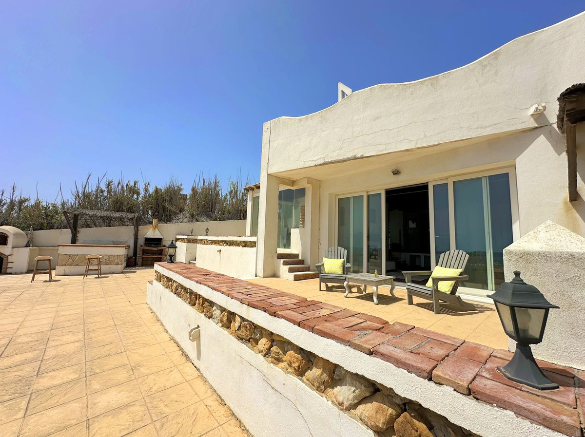 Se vende Villa - Chalet de 3 dormitorios en Costa Del Sol, Málaga, España