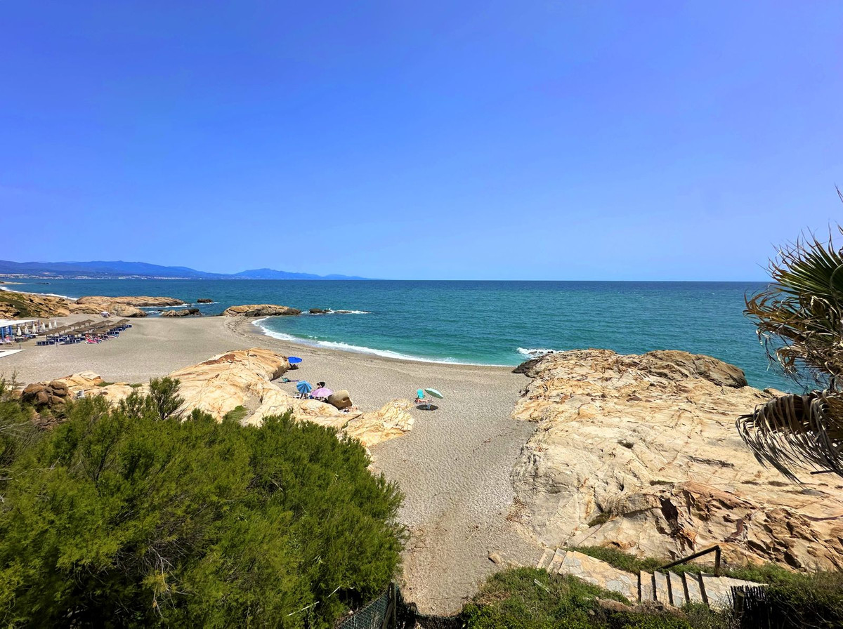 Se vende Villa - Chalet de 3 dormitorios en Costa Del Sol, Málaga, España