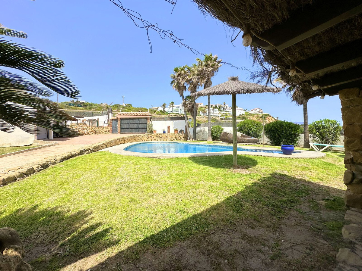 Se vende Villa - Chalet de 3 dormitorios en Costa Del Sol, Málaga, España