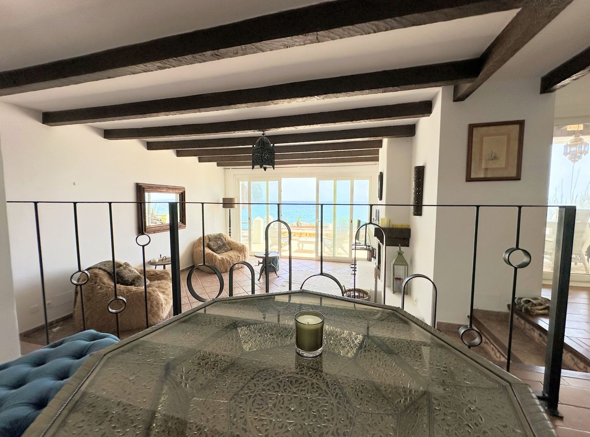 Se vende Villa - Chalet de 3 dormitorios en Costa Del Sol, Málaga, España