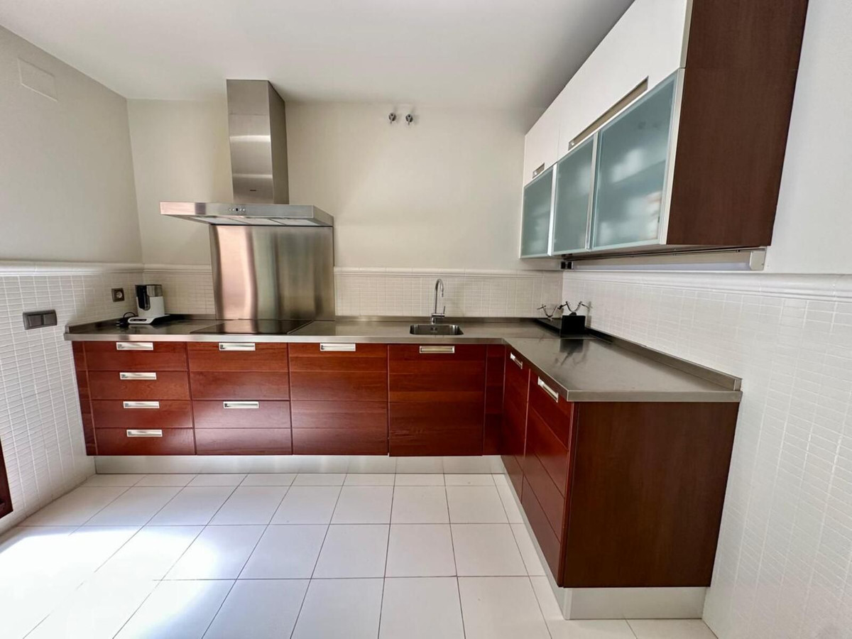3 Bed Apartment for sale in Nueva Andalucía Costa Del Sol, Málaga, Spain