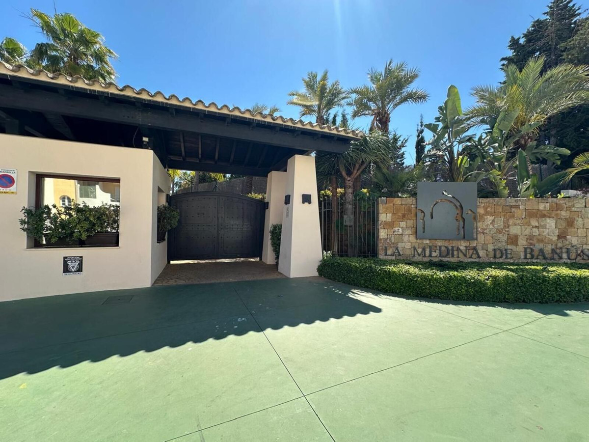 3 Bed Apartment for sale in Nueva Andalucía Costa Del Sol, Málaga, Spain