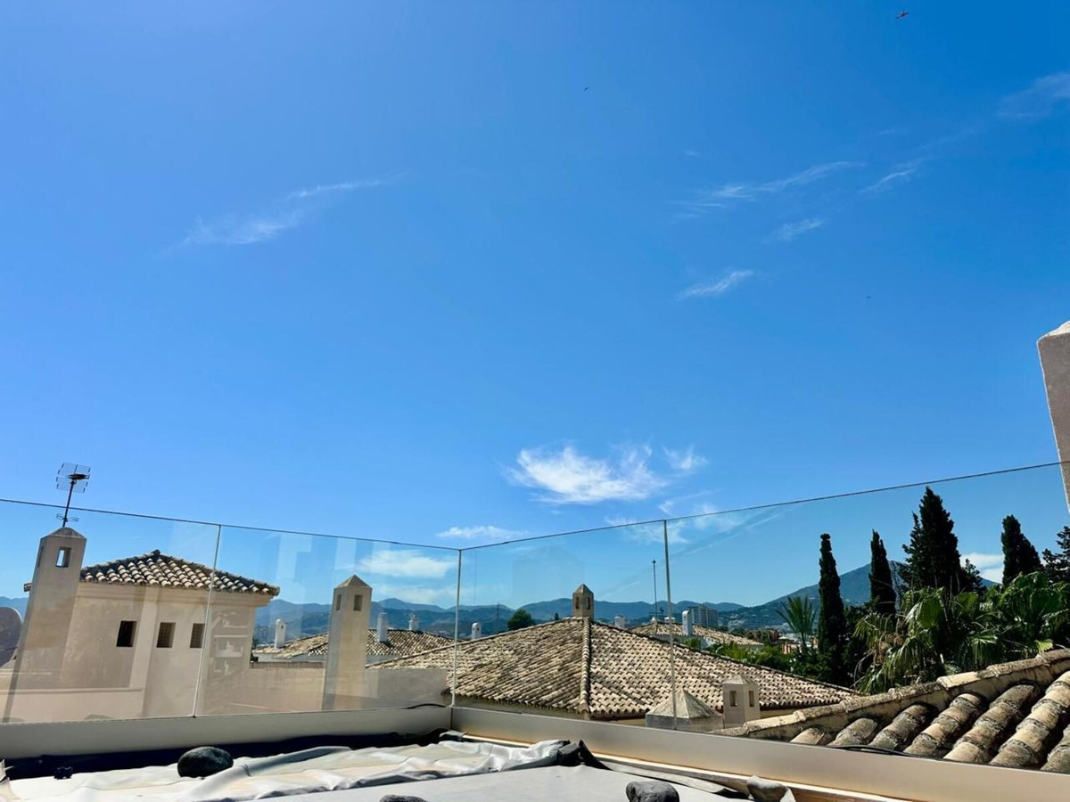 3 Bed Apartment for sale in Nueva Andalucía Costa Del Sol, Málaga, Spain