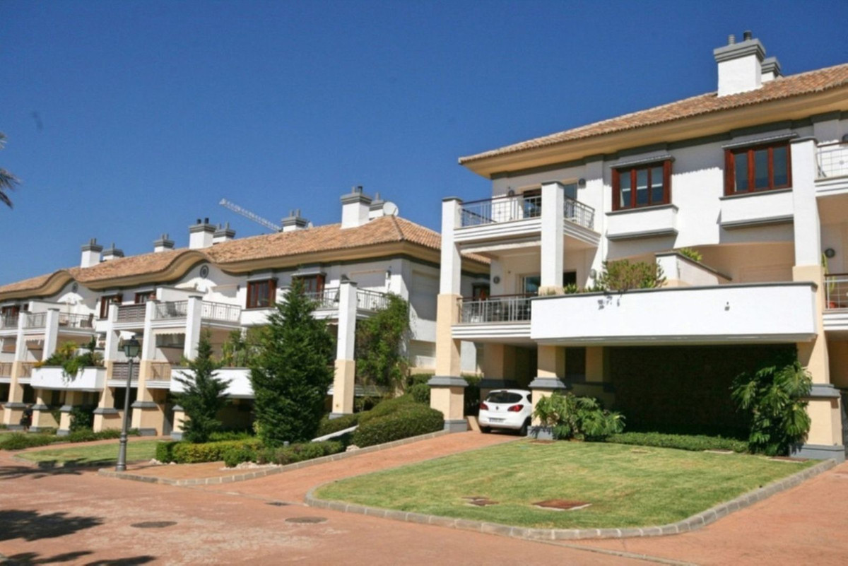 3 Bed Townhouse for sale in La Cala Golf Costa Del Sol, Málaga, Spain