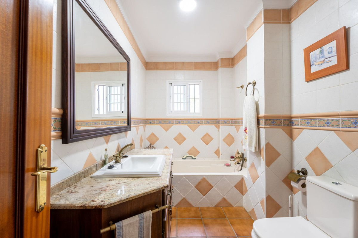 7 Bed Townhouse for sale in Estepona Costa Del Sol, Málaga, Spain