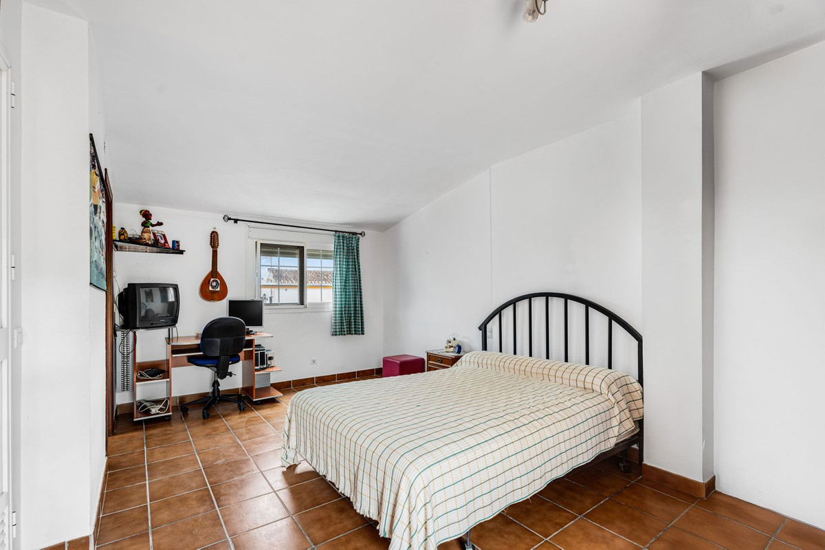 7 Bed Townhouse for sale in Estepona Costa Del Sol, Málaga, Spain