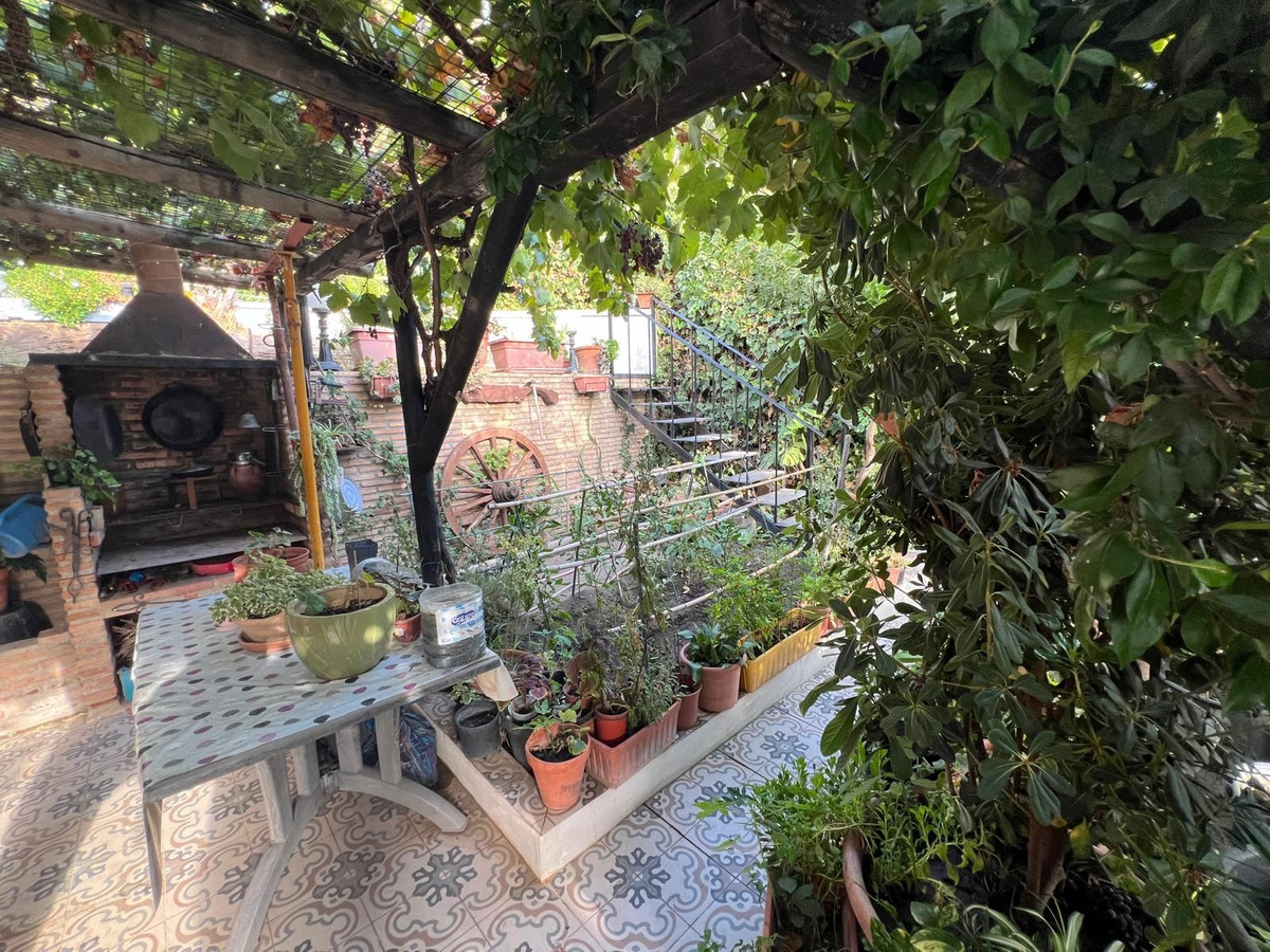 7 Bed Townhouse for sale in Estepona Costa Del Sol, Málaga, Spain