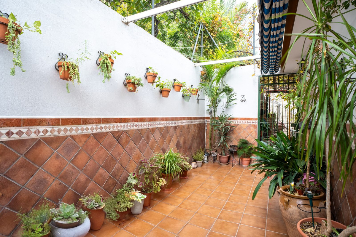 7 Bed Townhouse for sale in Estepona Costa Del Sol, Málaga, Spain