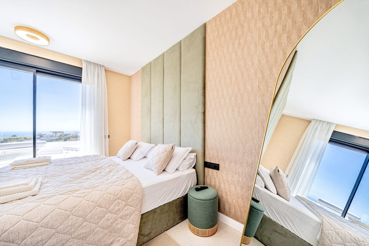 3 Bed Apartment for sale in Altos De Los Monteros Costa Del Sol, Málaga, Spain
