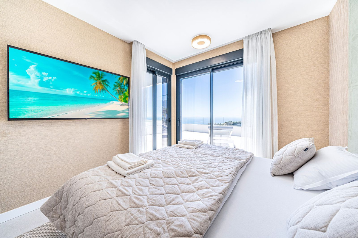 3 Bed Apartment for sale in Altos De Los Monteros Costa Del Sol, Málaga, Spain
