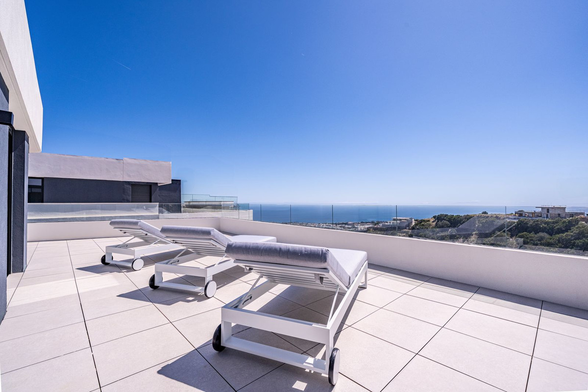 3 Bed Apartment for sale in Altos De Los Monteros Costa Del Sol, Málaga, Spain