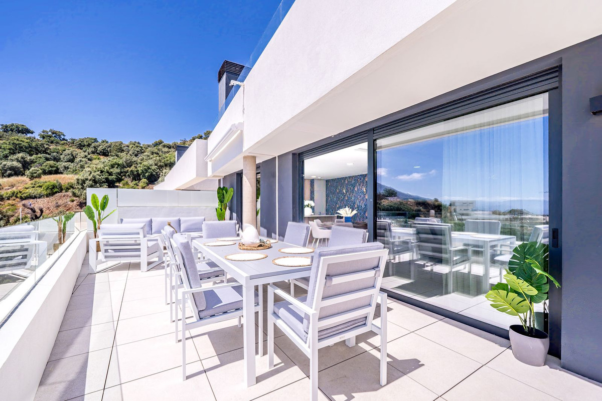 3 Bed Apartment for sale in Altos De Los Monteros Costa Del Sol, Málaga, Spain