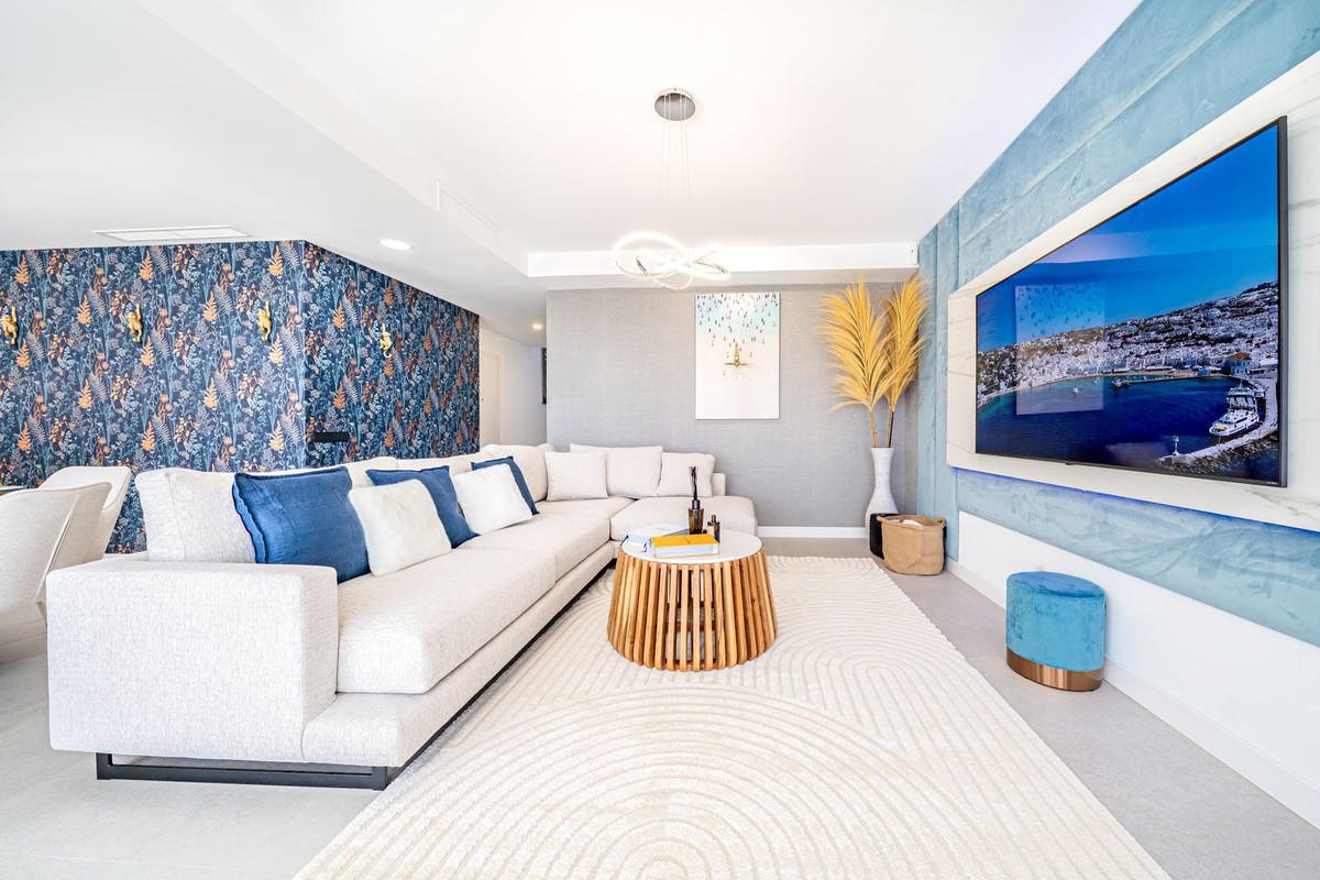 3 Bed Apartment for sale in Altos De Los Monteros Costa Del Sol, Málaga, Spain