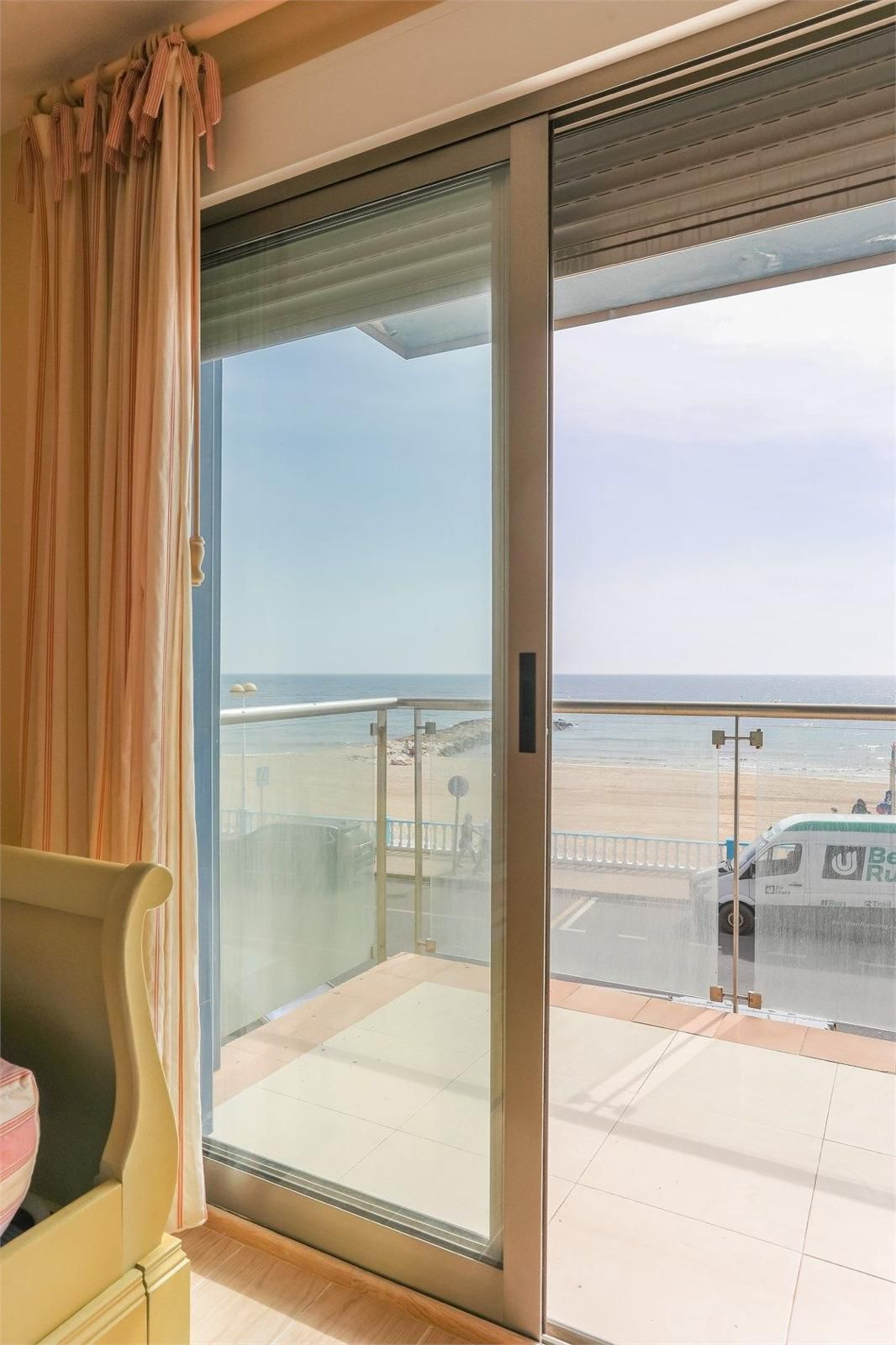 Se vende Apartamento Planta Media de 4 dormitorios en Costa Blanca, Alicante, España